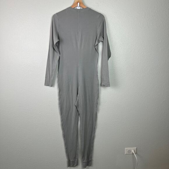 SKIMS Gray Pajama Set - Picture 9 of 9